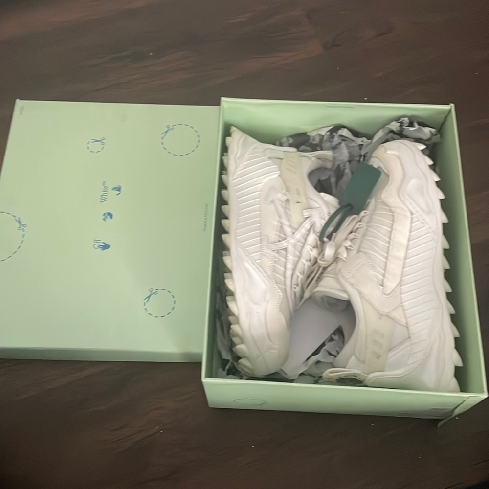 Off white Odsy-1000 size42/9 in men